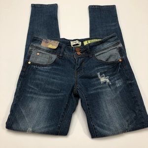 NWT Indigo Rein Distressed Medium Wash Skinny Jean